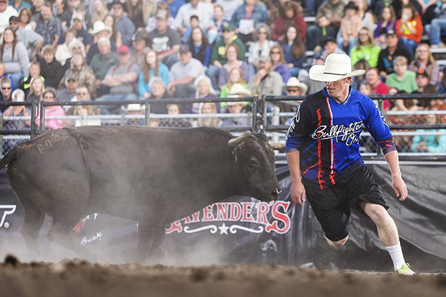 Zach Call will join Cody Greer while competing at both Dodge City (Kan.) Roundup Rodeo and Iowa's Championship Rodeo in Sidney this week. (TODD BREWER PHOTO)